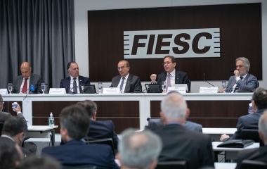 Ao governador eleito, FIESC defende infraestrutura e manutenção dos incentivos fiscais