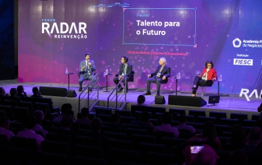 ‘Cérebro humano ainda é muito melhor do que computadores’, afirma especialista da OCDE