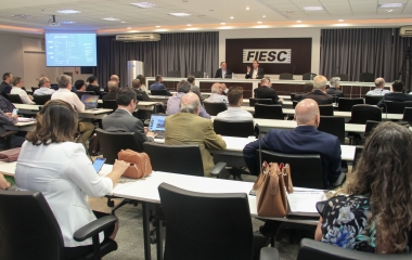 Em Diálogo Sindical, FIESC destaca investimentos e ouve as bases