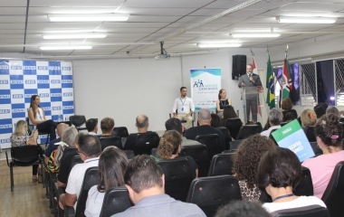 Programa Novos Caminhos certifica adolescentes e empresas apoiadoras