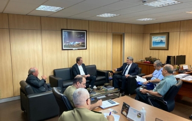 Defesa e FIESC debatem sinergia entre Forças Armadas e indústria