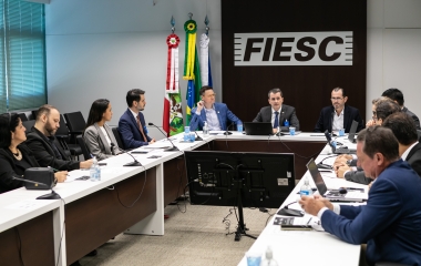 FIESC avalia desafios da reforma tributária com especialistas