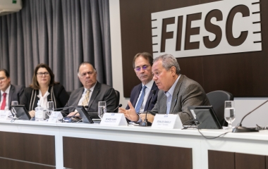 Reforma tributária e neoindustrialização são temas que convergem