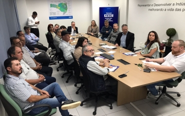 Governo de SC detalha programas de desenvolvimento do setor industrial