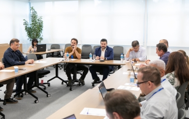 Câmara da moda da FIESC debate com o governo do estado ações de apoio ao setor