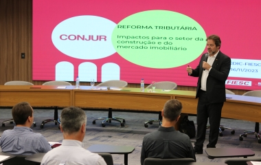 Setor da construção debate efeitos da reforma tributária