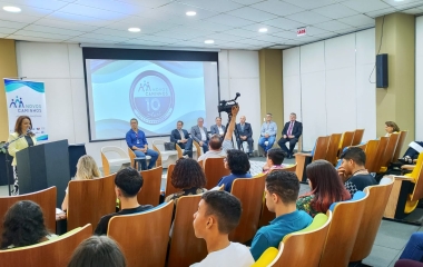 Programa Novos Caminhos entrega homenagens em Caçador