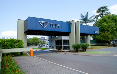 Tupy abre vagas para jovens aprendizes e WEG tem oportunidades de estágio