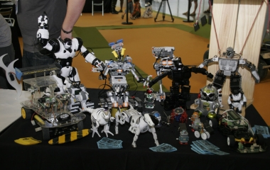 Escolas SESI promovem evento de robótica no Jurerê Open, em Florianópolis