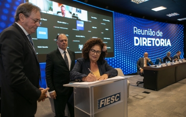 FIESC e ABDI firmam parceria com foco na indústria de defesa