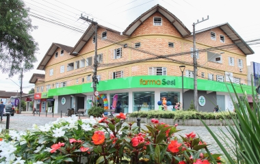 farmaSesi, rede de farmácias do SESI/SC, inaugura filial  em Pomerode