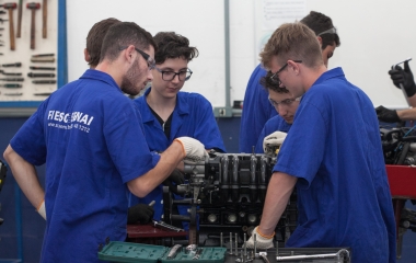 Mais de 21 mil jovens passaram pelos cursos de aprendizagem do SENAI/SC em 2024