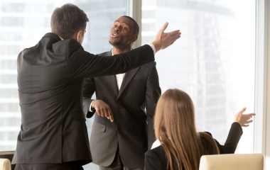 Já enfrentou conflitos no trabalho? Confira dicas para evitar clima ruim na equipe