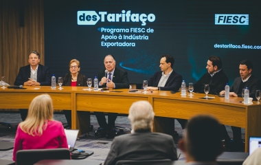 FIESC lança programa de apoio a indústrias e trabalhadores afetados pelo tarifaço