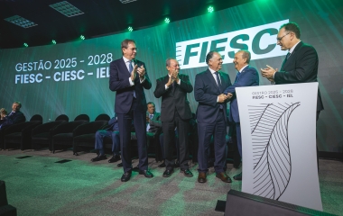 O partido da FIESC é a indústria, diz presidente Seleme na posse