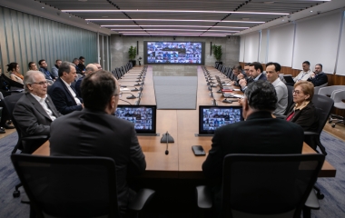 Sindicatos industriais debatem medidas com equipe da FIESC