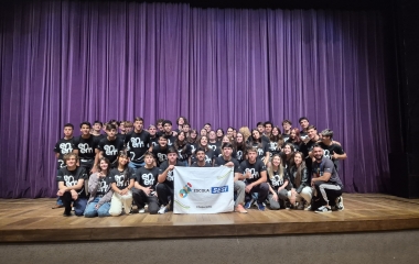 Em espetáculo de teatro, Escola SESI/SC apresenta obras literárias a estudantes