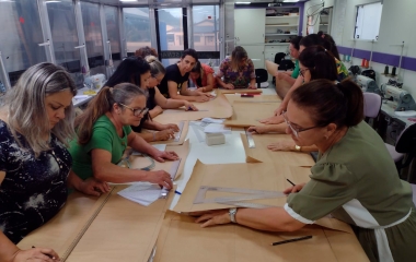 Qualificações gratuitas beneficiam trabalhadores e fortalecem a indústria no Alto Vale do Itajaí