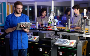 SENAI/SC qualifica 23,7 mil jovens na aprendizagem industrial em 2025