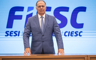 Novo tarifaço: uma nova tempestade, a mesma força