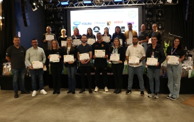 Programa Novos Caminhos homenageia jovens, empresas e parceiros no Alto Vale