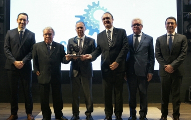 Luís Antônio Stramosk sucede a André Armin Odebrecht no comando do SIMMMERS