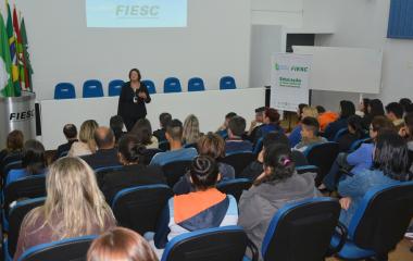 Jovens conheceram oportunidades de formação oferecidas por meio do programa (Foto: MB Comunicação)