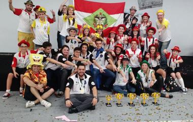 Catarinenses que participaram da competição em Curitiba. Foto: Divulgação/SESI