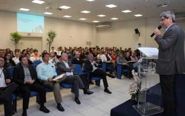 Paiva Neto destacou a importância de alinhar a gestão escolar à oferta educacional proposta pela unidade (Foto: Filipe Scotti)