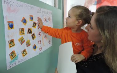 Alunios do SESI Escola confeccionaram cartazes (Foto: Divulgação SESI)