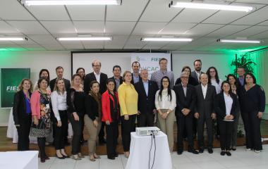 Câmara Regional da Educação foi implantada em Blumenau nesta segunda (20) (Foto: Filipe Scotti)