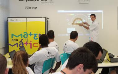Salas do programa são equipadas com diversos recursos para o ensino da matemática (Foto: Heraldo Carnieri)