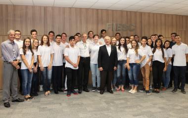 Grupo foi recepcionado pelo presidente da FIESC, Glauco José Côrte. Foto Filipe Scotti.