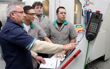 Oito em cada dez egressos dos cursos técnicos do SENAI conseguem emprego em até um ano após a conclusão do curso (Foto: André Kopsch)