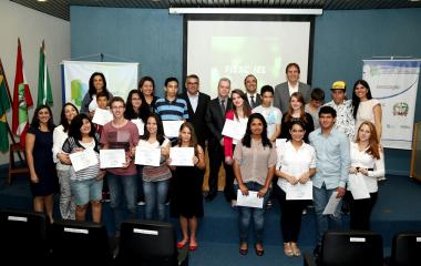 Cerca de 80 jovens já finalizaram a primeira etapa do Programa Novos Caminhos. Foto: Peninha Machado
