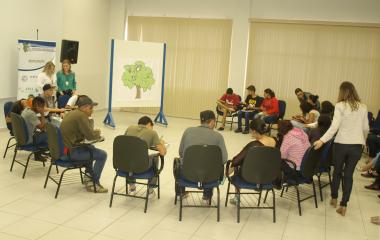 Jovens participam ainda de dinâmicas durante a aula inaugural (Foto: Divulgação FIESC)