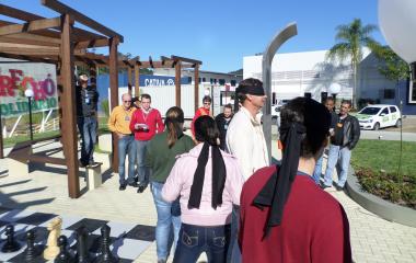 Colaboradores da Cativa Têxtil em uma das atividades do curso. Foto: Divulgação/Cativa