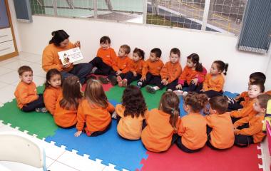 Filhos de trabalhadores, de 0 a 6 anos, são atendidos em tempo integral na escola do SESI (Foto: Divulgação/SESI)
