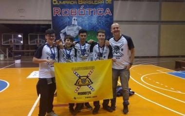 Equipe se classificou para representar SC na etapa nacional da OBR (Foto: Divulgação SESI)