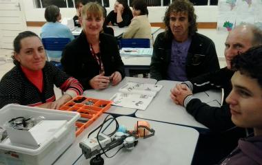 Entidade apresentará estratégias utilizadas na redução da evasão escolar de jovens e adultos que cursam a educação básica (Foto: Divulgação SESI/SC)