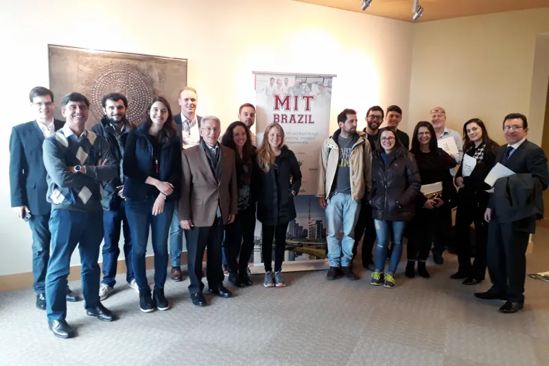 Encontro com pesquisadores do MIT. Foto: Karina Takemura