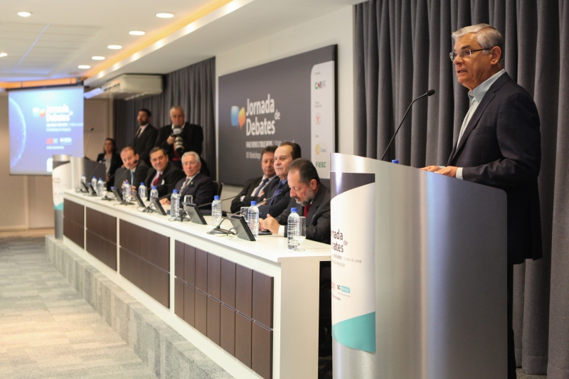 Governador de SC, Eduardo Pinho Moreira, durante a Jornada ADI-SC (foto: Filipe Scotti)