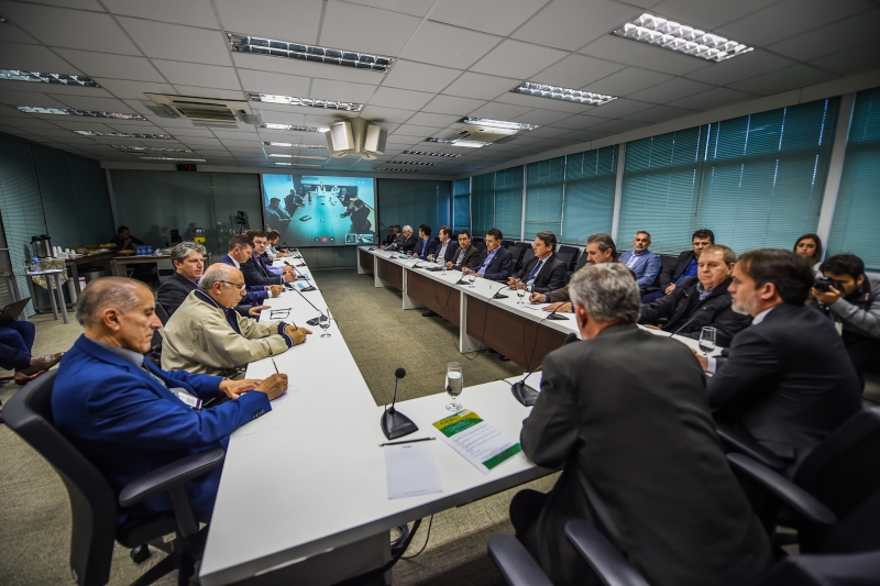 Reunião foi realizada em Florianópolis e transmitida por videoconferência para Chapecó (foto: Mafalda Press)