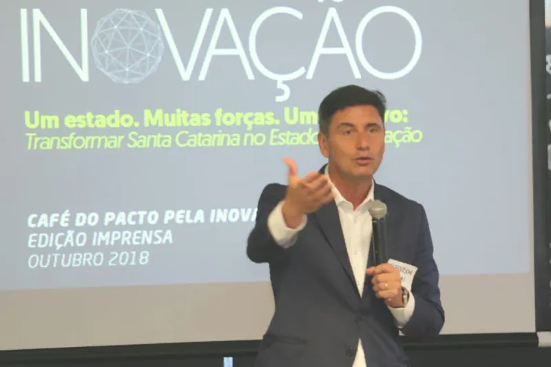 “Muito mais do que um pacto pela inovação, temos que ter um pacto pela inovação para a internacionalização”, afirmou Jefferson de Oliveira Gomes. Foto: James Tavares