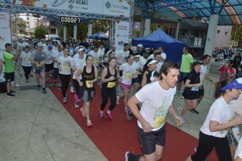 Corrida do Bem do SESI reúne 450 participantes em São Miguel do Oeste