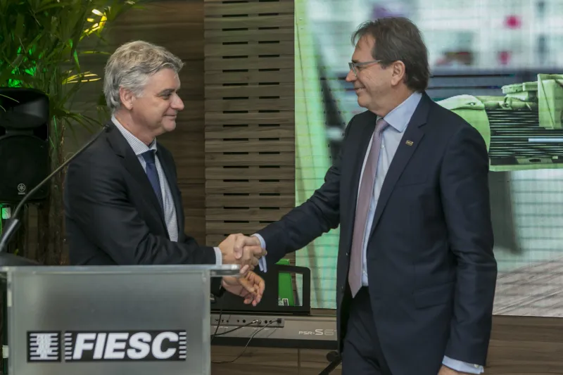 Presidente do TJ-SC, Rodrigo Collaço (esq.), e presidente da FIESC, Mario Cezar de Aguiar (foto: Fernando Willadino)