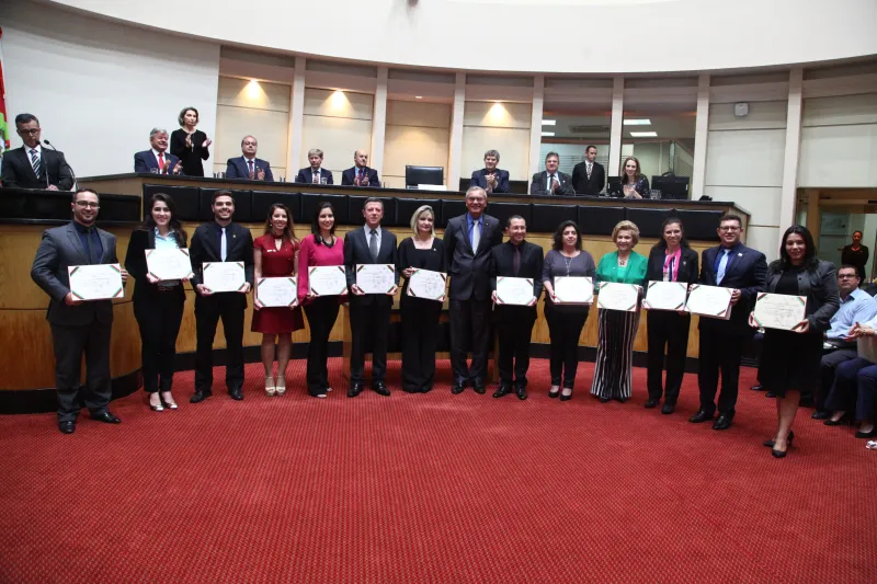 ALESC certifica instituições que praticam responsabilidade social