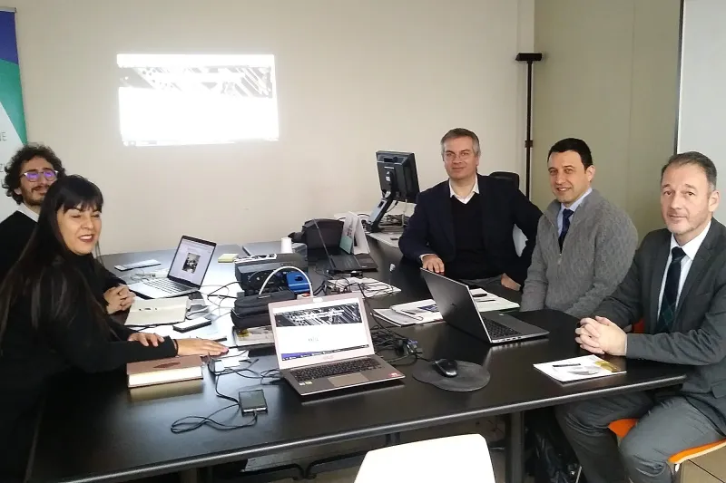 Reunião no instituto italiano discutiu elaboração de pós-graduação para estudantes brasileiros