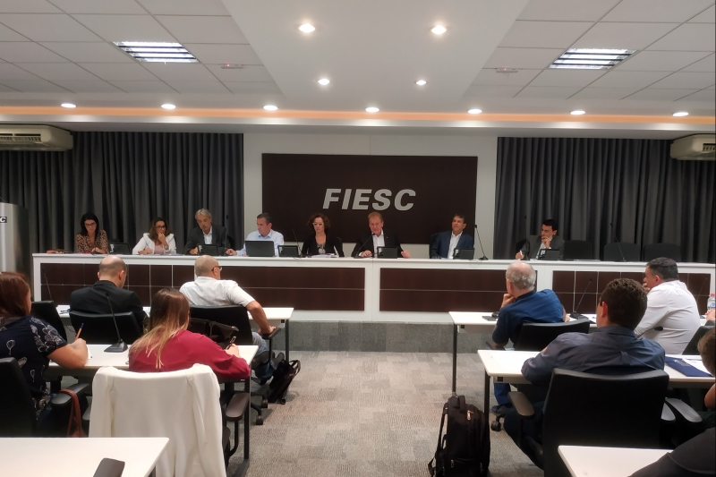 Reunião foi realizada na FIESC, em Florianópolis 