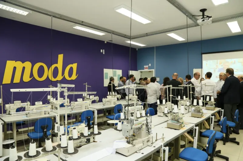 Unidade possui laboratório de modelagem e costura. Foto: Pedro Waldrich